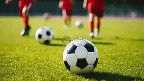 詹姆斯力挽狂澜，空中接力扣篮得手