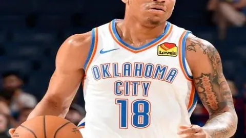 “欧洲冠军联赛号角吹响：英格兰新星吉滕斯加盟多特蒙德首秀”